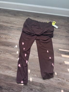 Men’s Brown/Maroon Elastic-Waist Jogger Pants all in motion